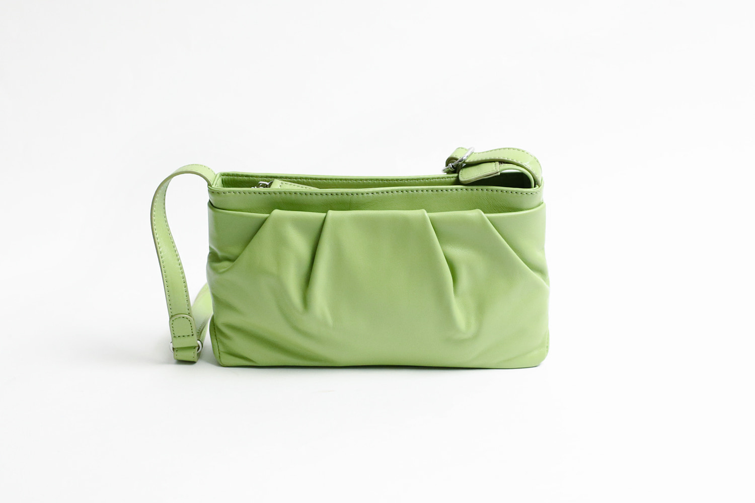 ARUKAN ラムーア  シンプルなラム革のドレープショルダーバッグ  大人 上品 高級感 シンプル | Arukan | 02