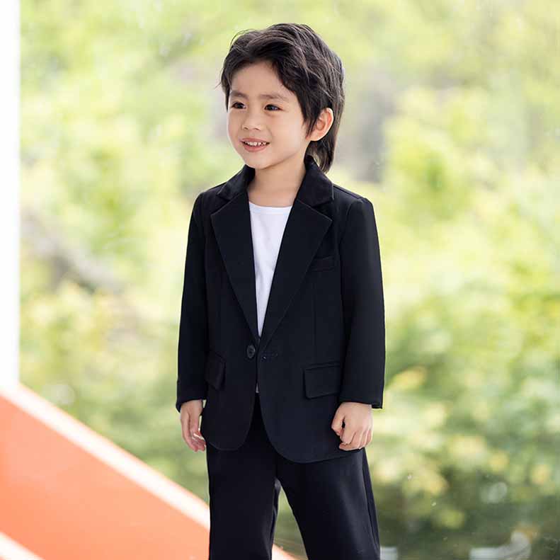 ミキハウス　キッズスーツ3点セット ミキハウス キッズスーツ 3点セット ミキハウス キッズスーツ3点セット