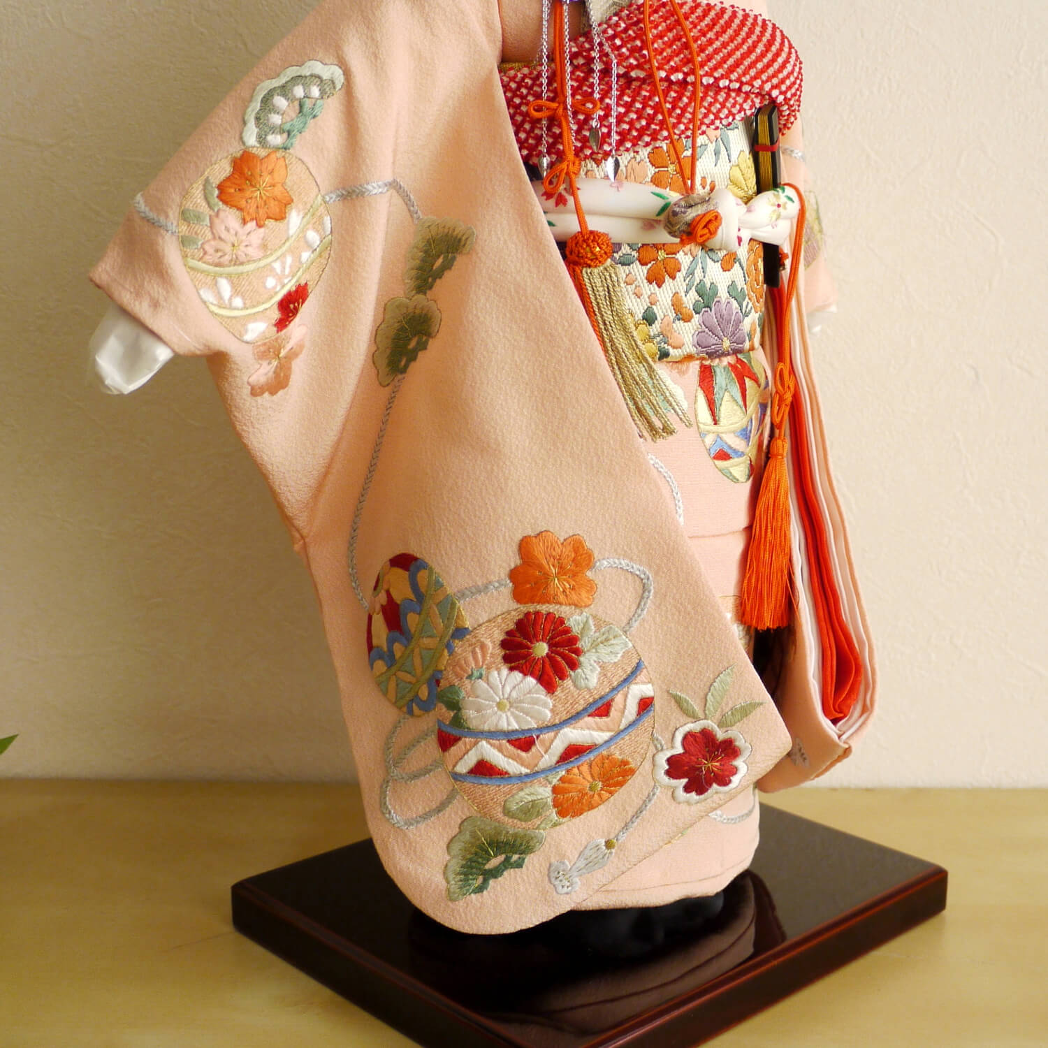 市松人形 元賀章介 12号尺二正絹手刺繍 手まり ピンク色 手塗本