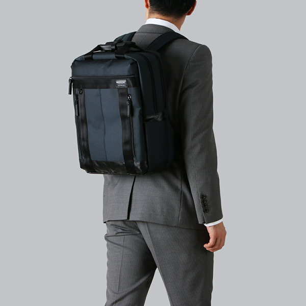 BERMAS BAUER III 60068 PC対応 ハンドル付きリュック はっ水加工