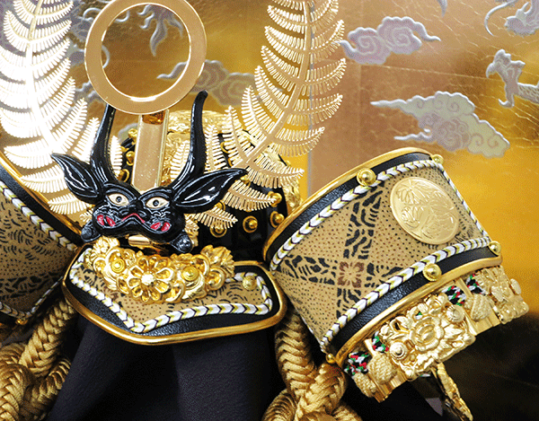 五月人形 徳川家康 兜 コンパクト 収納飾り 豊久作 8号 黄金徳川収納