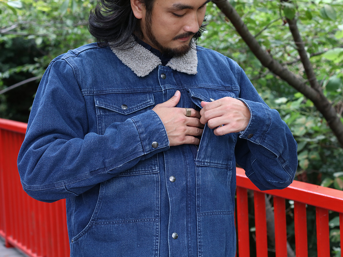 カーハートのジャケット Carhartt（カーハート） #J6323 #106323 Denim Berwick Jacket デニム