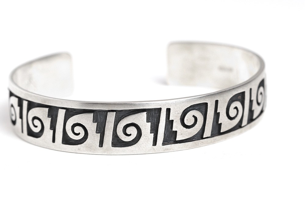 hopi バングル ホピ族 ネイティブアメリカン シルバー 人気 メンズ バングル ブレスレット インディアンジュエリー :hopibangle003:MAVAZI(IMPORT CLOTHING) - 通販 - Yahoo!ショッピング