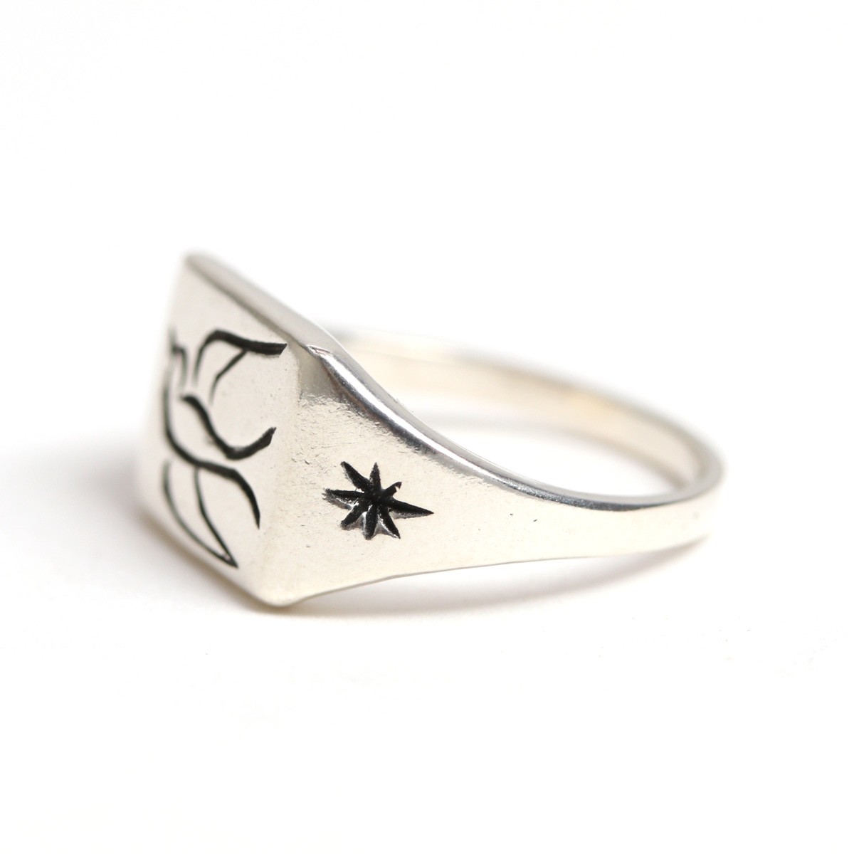 2025年最新】lui jewelryの人気アイテム - メルカリ