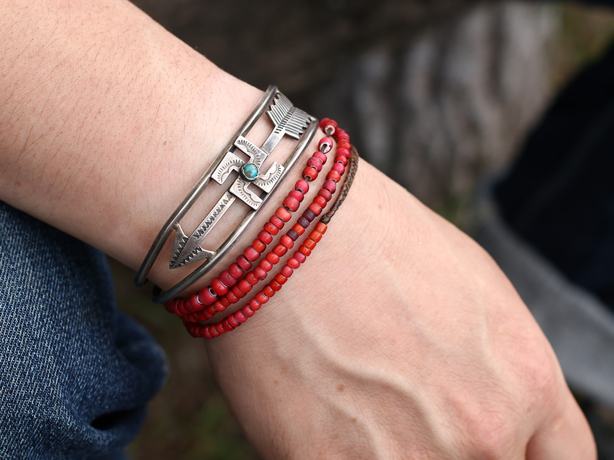 NAVAJO（ナバホ） 1930's Vintage 卍 ＆ Arrow Coin Silver Bangle