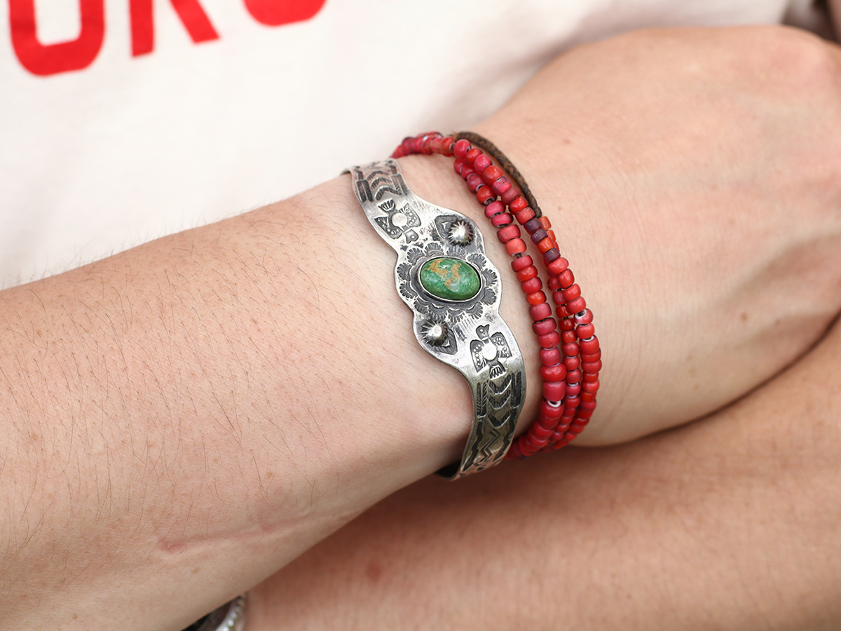 3*.様 ビンテージ　ナバホ族　tf バングル　メッセージ入り　シルバー　リーフ NAVAJO（ナバホ） 1930's~ Vintage Navajo Snakes Bangle シルバー