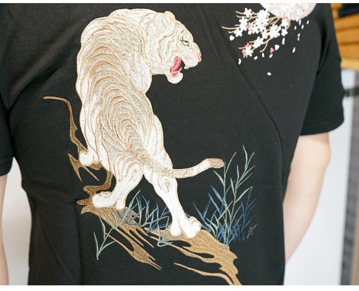 JAPANESQUE ジャパネスク 和柄 Tシャツ メンズ 月に白虎刺繍 ST-503