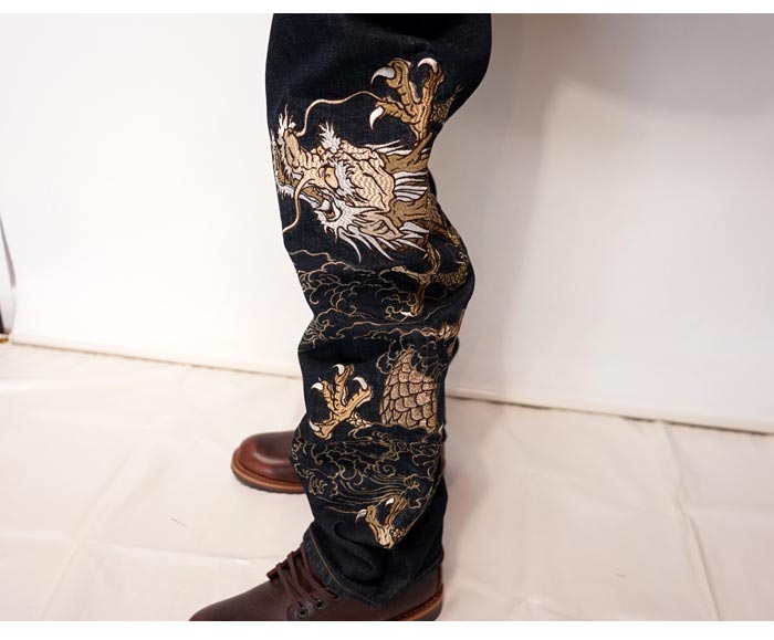 絡繰魂 カラクリダマシイ 和柄 ジーンズ デニム メンズ 総刺繍 粋 月光