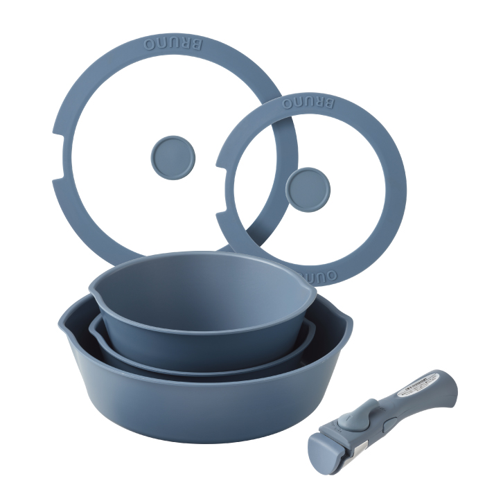 【新品未使用】Bruno（ブルーノ）フライパン6点セットネイビー箱付き ブルーノ フライパン 6点セット 取手が取れる 鍋 深鍋 26cm 20cm 注ぎ