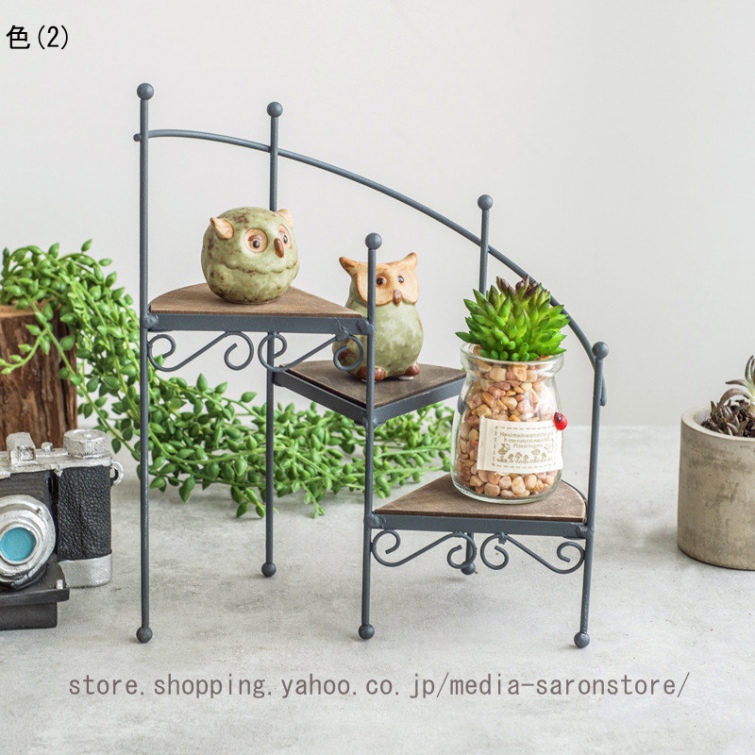 アイアンとウッドの螺旋階段の鉢置き　ガーデン用 Amazon.co.jp: 花台 室内 玄関先 おしゃれ アンティーク 螺旋