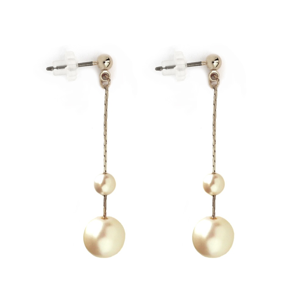 AkariH chic パールイヤリング AkariH chic パールイヤリング Akari H