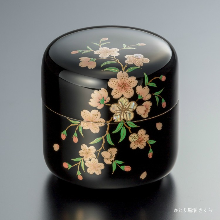 ミニ骨壷】【手元供養】桜木大容量の本漆骨壷 「蒔絵ゆとりシリーズ