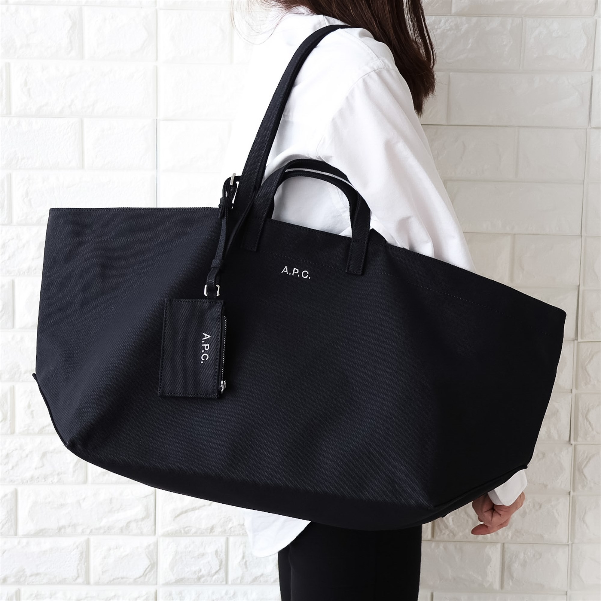 A.P.C メッシュトートバッグ 関税込】A.P.C. アーペーセー◇ロゴ メッシュ トートバッグ (A.P.C.