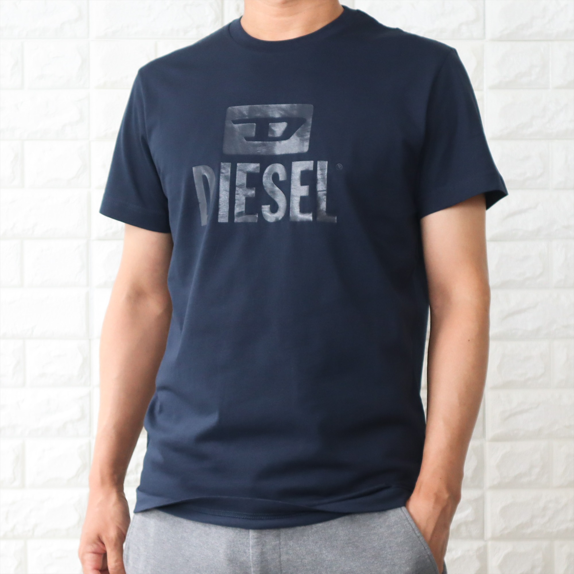 ＊大人気＊ DIESEL T DIEGO ロゴ Tシャツ 送料・関税込み 4色から選べる＊ DIESEL T-DIEGO-BROK Tシャツ 送料・関税込み