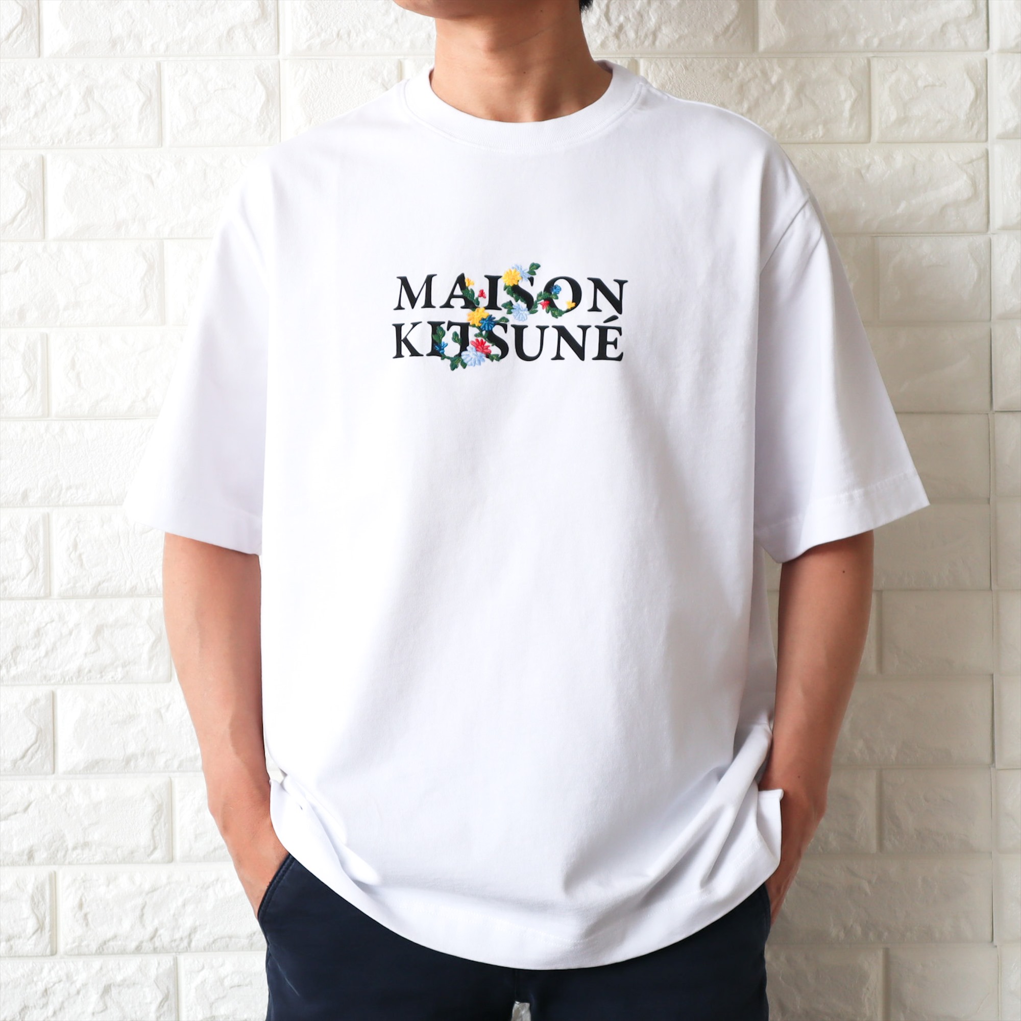 メゾンキツネ 半袖 Tシャツ メンズ ホワイト ネイビー ロゴ オーバーサイズ クルーネック MAISON KITSUNE LM00115KJ0119｜meraviglie｜02