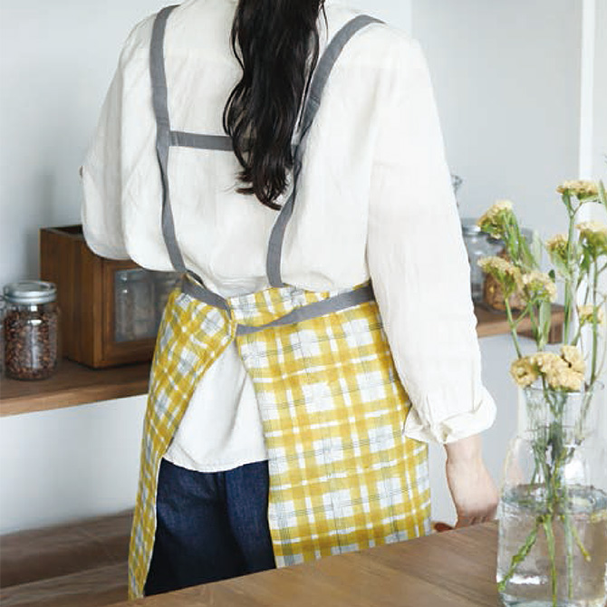 チェックのエプロン 胸当てエプロンH型(チェック)[KAZEN製品] APK489-C｜飲食店制服