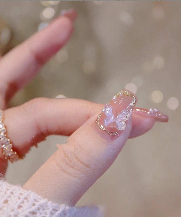 3D バタフライ ラメ フレンチ ネイルチップ...の詳細画像3