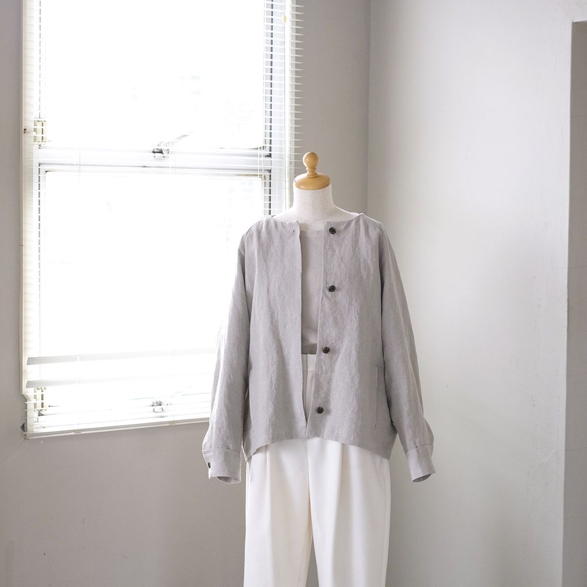 日本製【Le minor】ウールモッサノーカラージャケット　グレー　SIZE38 日本製【Le minor】ウールモッサノーカラージャケット グレー