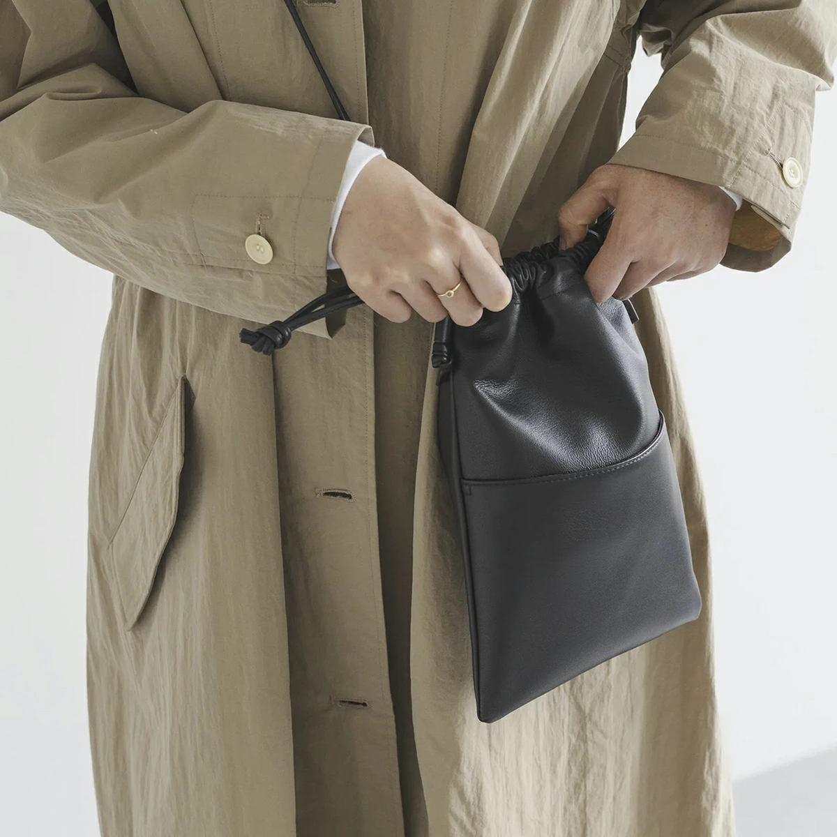 CLASKA Gallery & Shop ”DO” CLASKA 巾着タイプ ショルダーバッグ