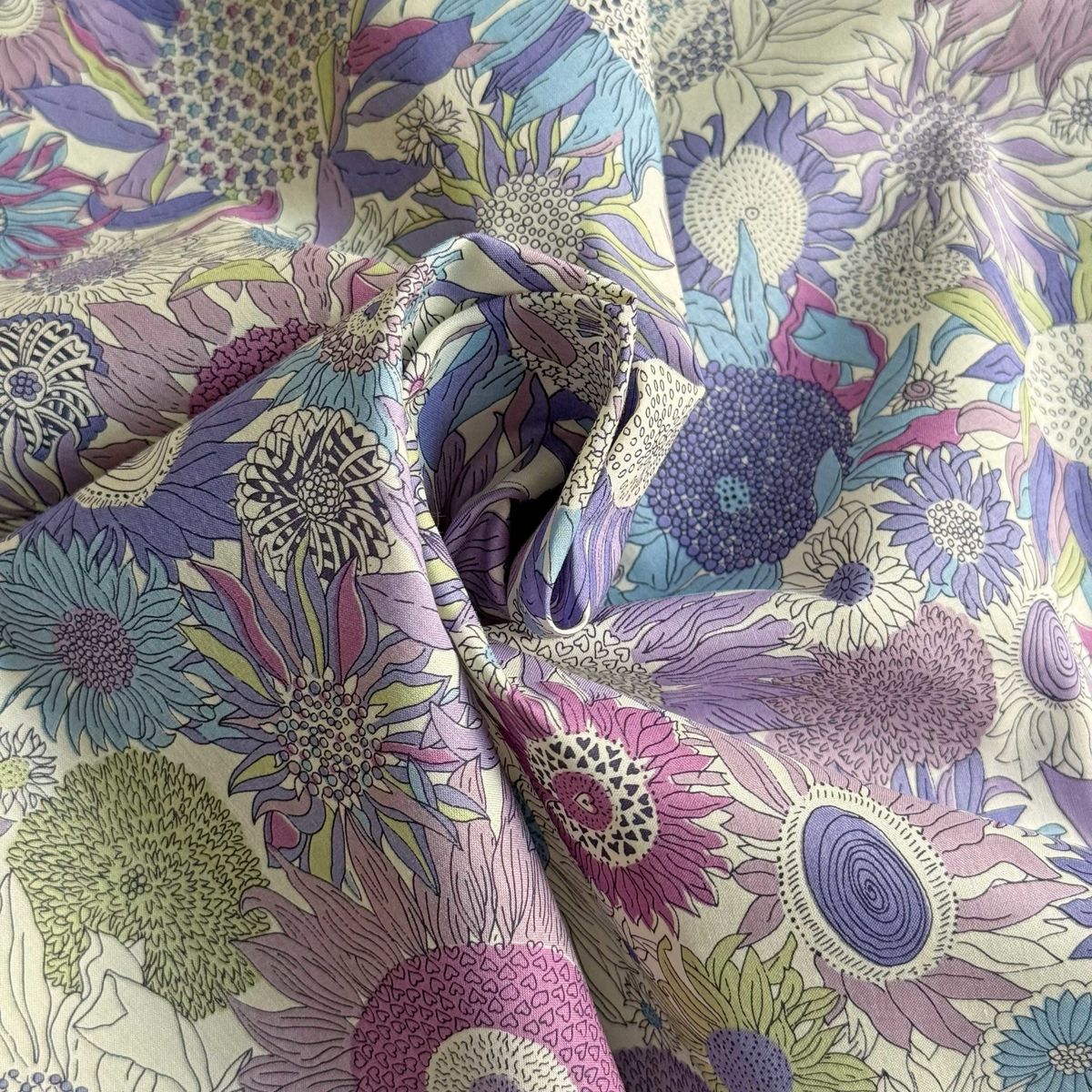 LIBERTY.（リバティ） LIBERTY FABRICS リバティプリント 国産