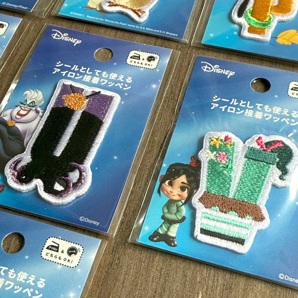 ディズニーアルファベットワッペン シール・アイロン接着両用ワッペン