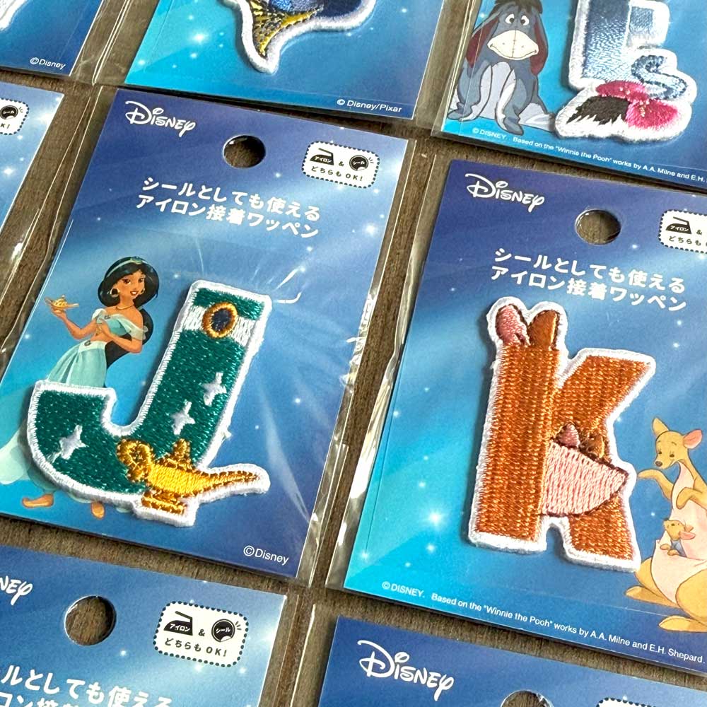 ディズニーアルファベットワッペン シール・アイロン接着両用ワッペン