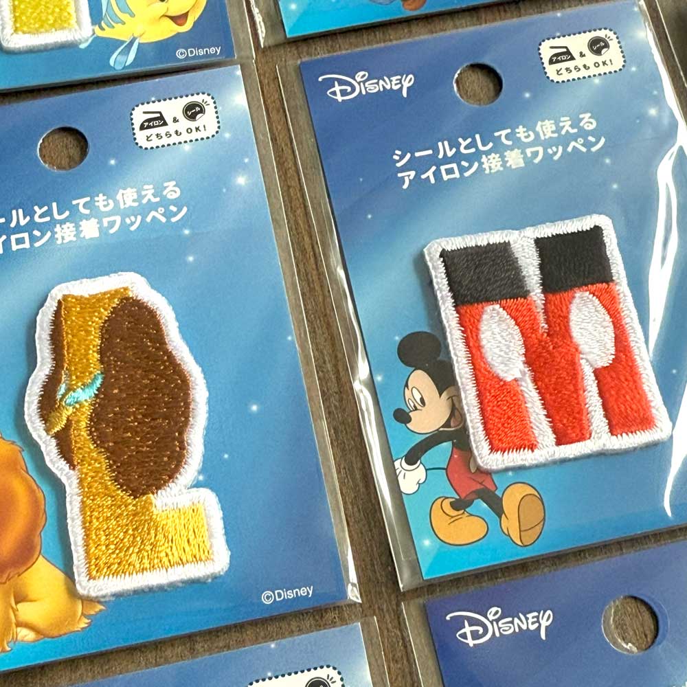 ディズニーアルファベットワッペン シール・アイロン接着両用ワッペン