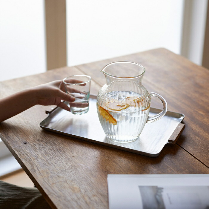 アルミトレー Sサイズ ノスタルジックな木の持ち手 32×22.5cm shesay