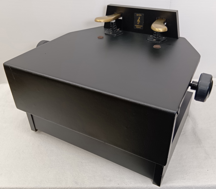 【カバン付き】甲南 ピアノ 補助ペダル KP-W1 無段階調整 中古 甲南 ピアノ補助ペダル KP-W1 無段階調整式 金ペダル仕様 : 楽器