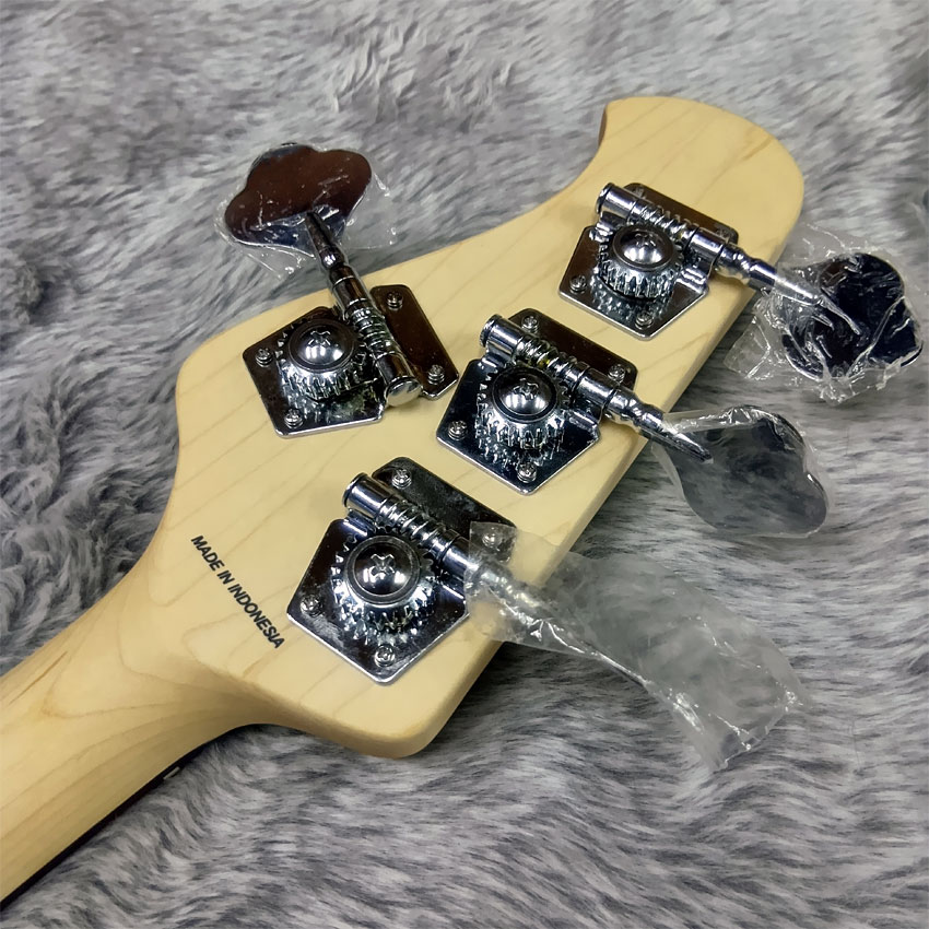 Sterling by MUSIC MAN エレキベース Ray4 Ruby Red Burst Satin スティングレイ |  | 07