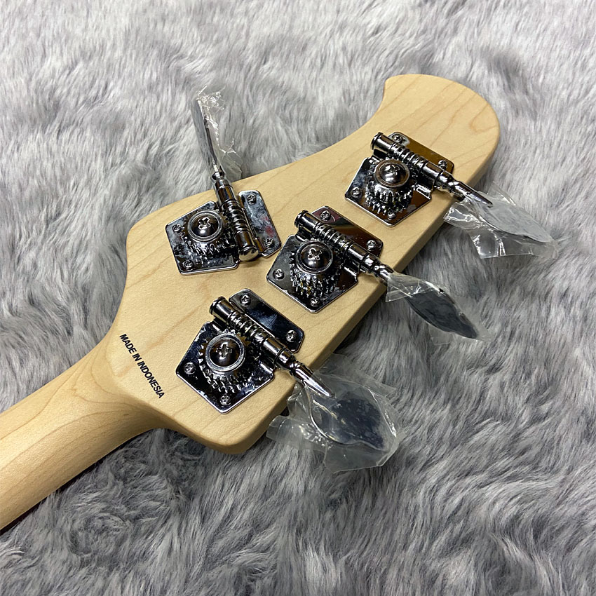 Sterling by MUSIC MAN エレキベース Ray4 Walnut Satin スティング