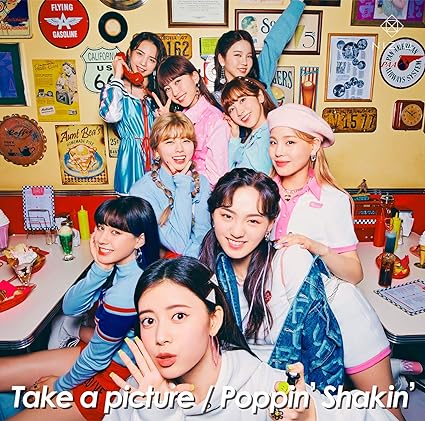 【中古】Take a picture/Poppin' Shakin' (通常盤) / NiziU （帯あり）｜metacyverse