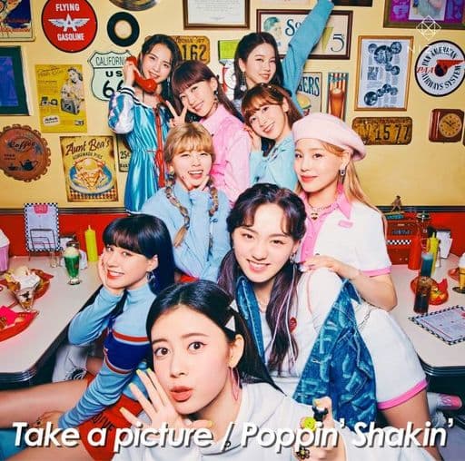 【中古】Take a picture/Poppin’Shakin’(通常盤)  /  NiziU（帯無し）｜metacyverse