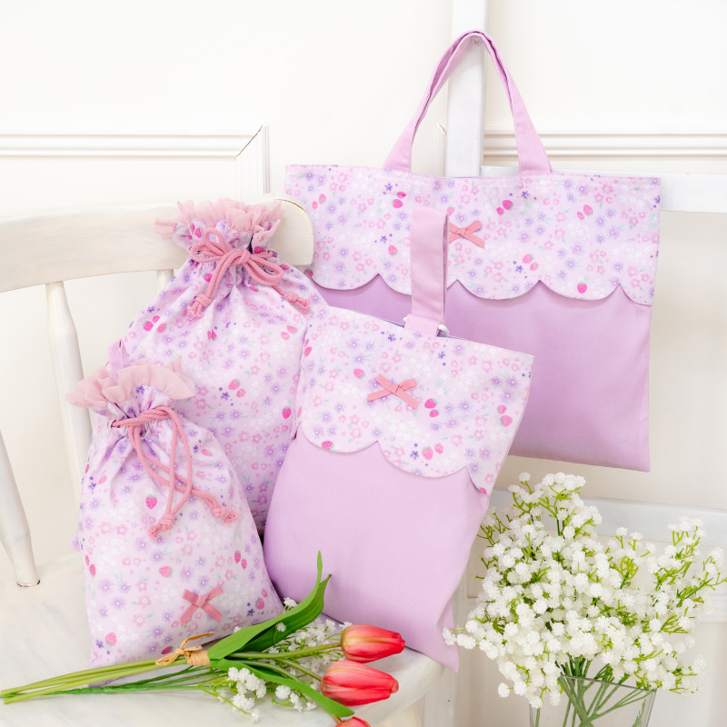 Mother garden（マザーガーデン） 野いちご 巾着 Sサイズ 小花いちご柄