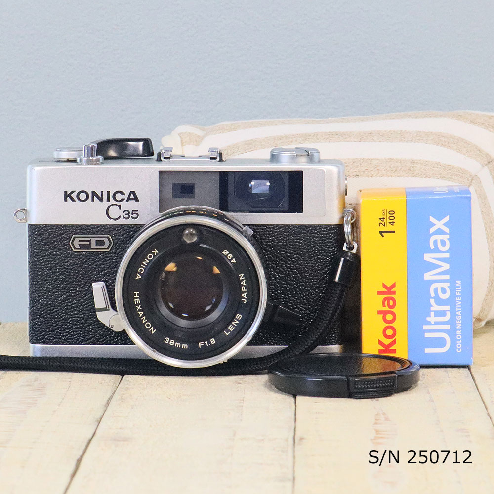 中古】【保証付 】 コニカ KONICA C35 FD S/N 250712（ケース
