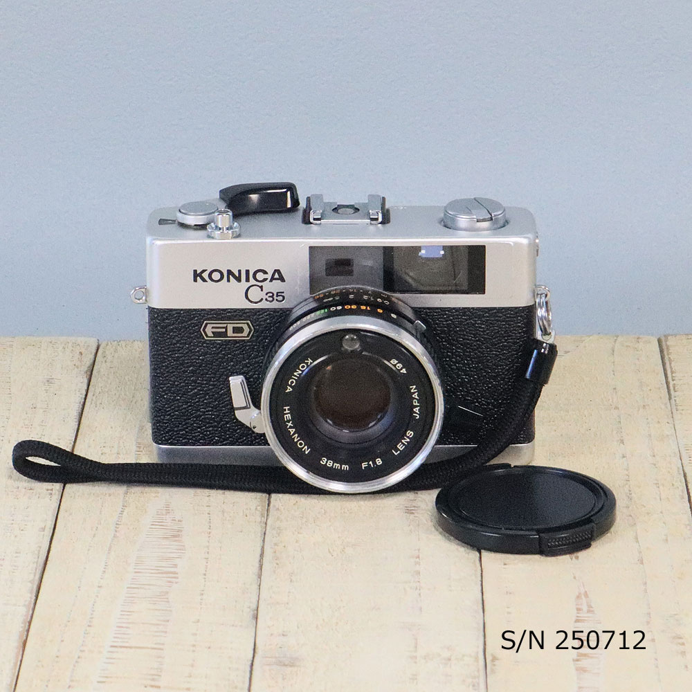 中古】【保証付 】 コニカ KONICA C35 FD S/N 250712（ケース