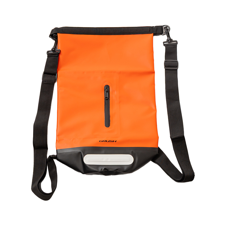 [ GRUSH ] ジップポケット付きドライバッグ [ 10L ] |  | 02