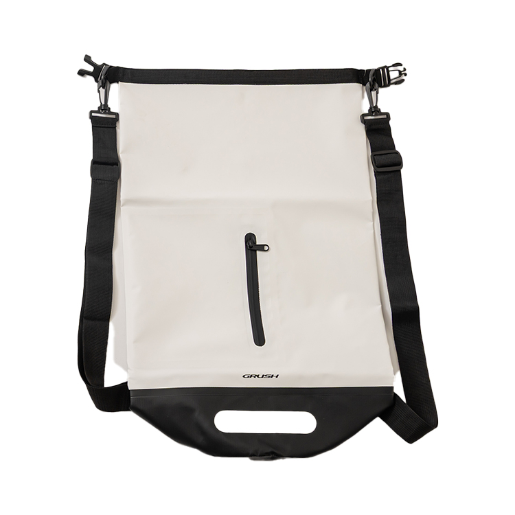 [ GRUSH ] ジップポケット付きドライバッグ [ 20L ] |  | 04