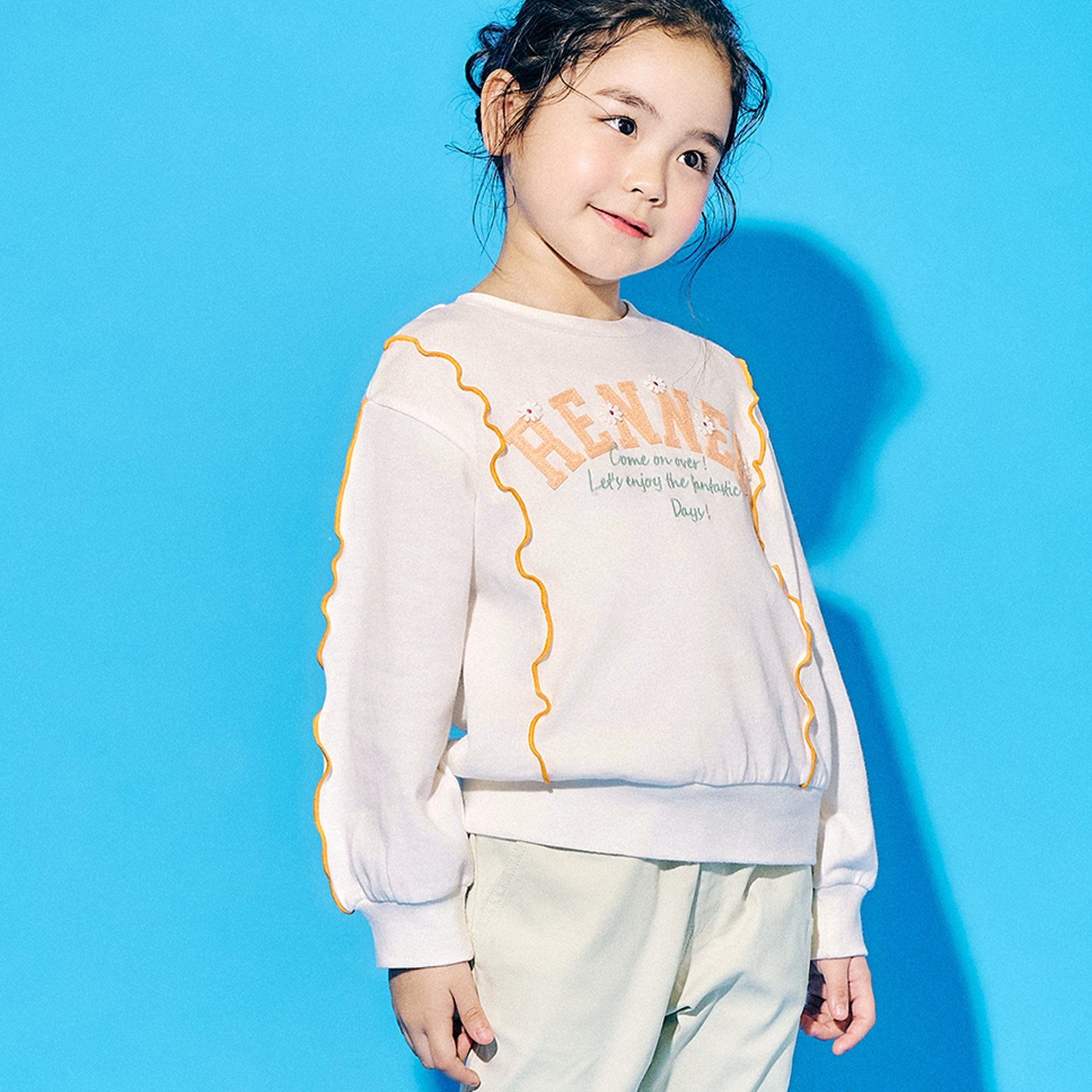希少 APE キッズ kids カレッジロゴ スウェットトレーナー 120 Seraph（セラフ） セール子供服 刺繍 カレッジロゴ メロウ トレーナー