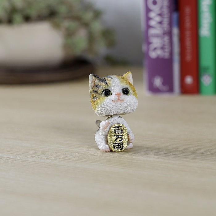 猫 置物 小さい 小判をかかえる首振り猫 縁起物 インテリア おしゃれ