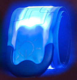 ランニングライト USB 充電式 LED アームバンド 防水 超軽量 ウォーキング 簡単装着 明るい｜midumadou｜03