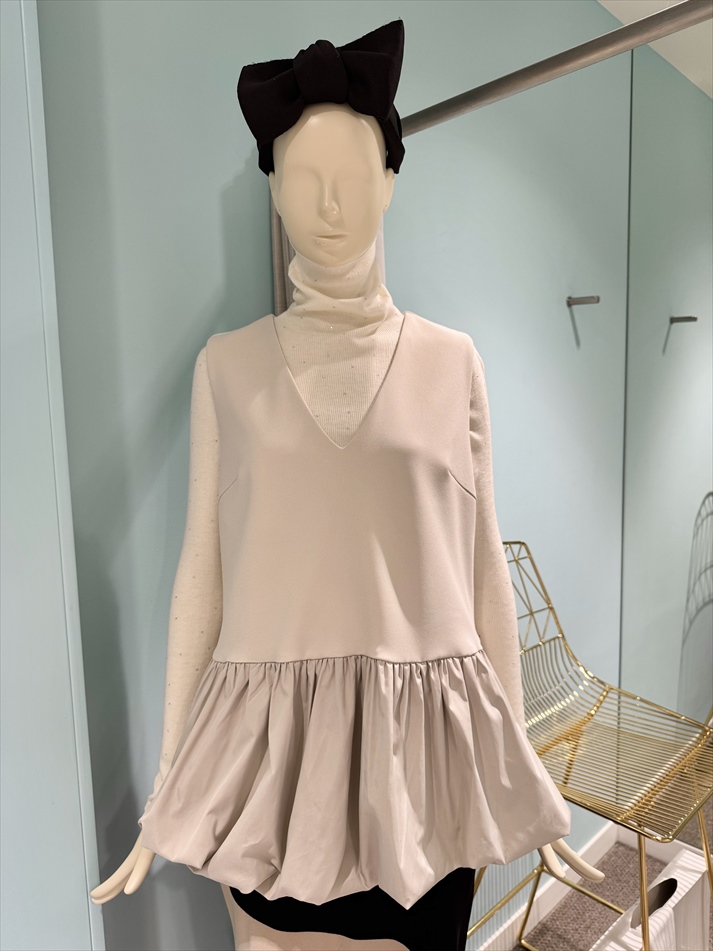 新品！miele grande ミエーレグランデ バルーン ベスト miele grande（ミエーレグランデ） 裾 バルーン ペプラム ベスト