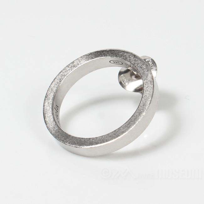 Maison Margiela メゾン マルジェラ ピアス アクセサリー Logo Earring ロゴイヤリング レディース シルバー SM1VG0024SV0158 QG3975006149