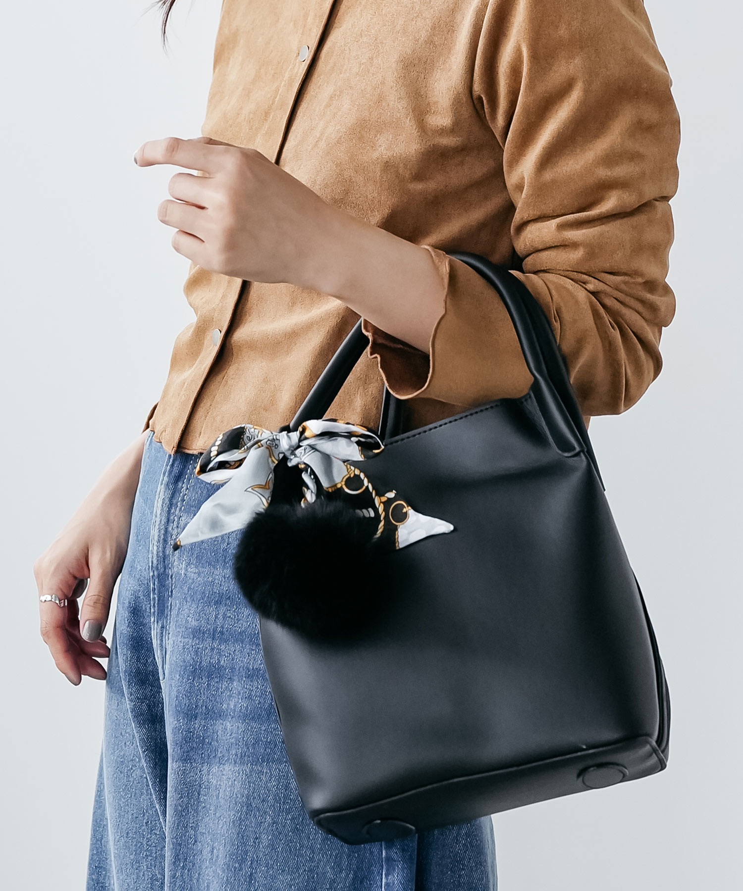 美品 希少素材 エレファントレザー 2way ショルダーバッグ mili an deni（ミリアンデニ） エレファントポーチ付き2WAYフェイク