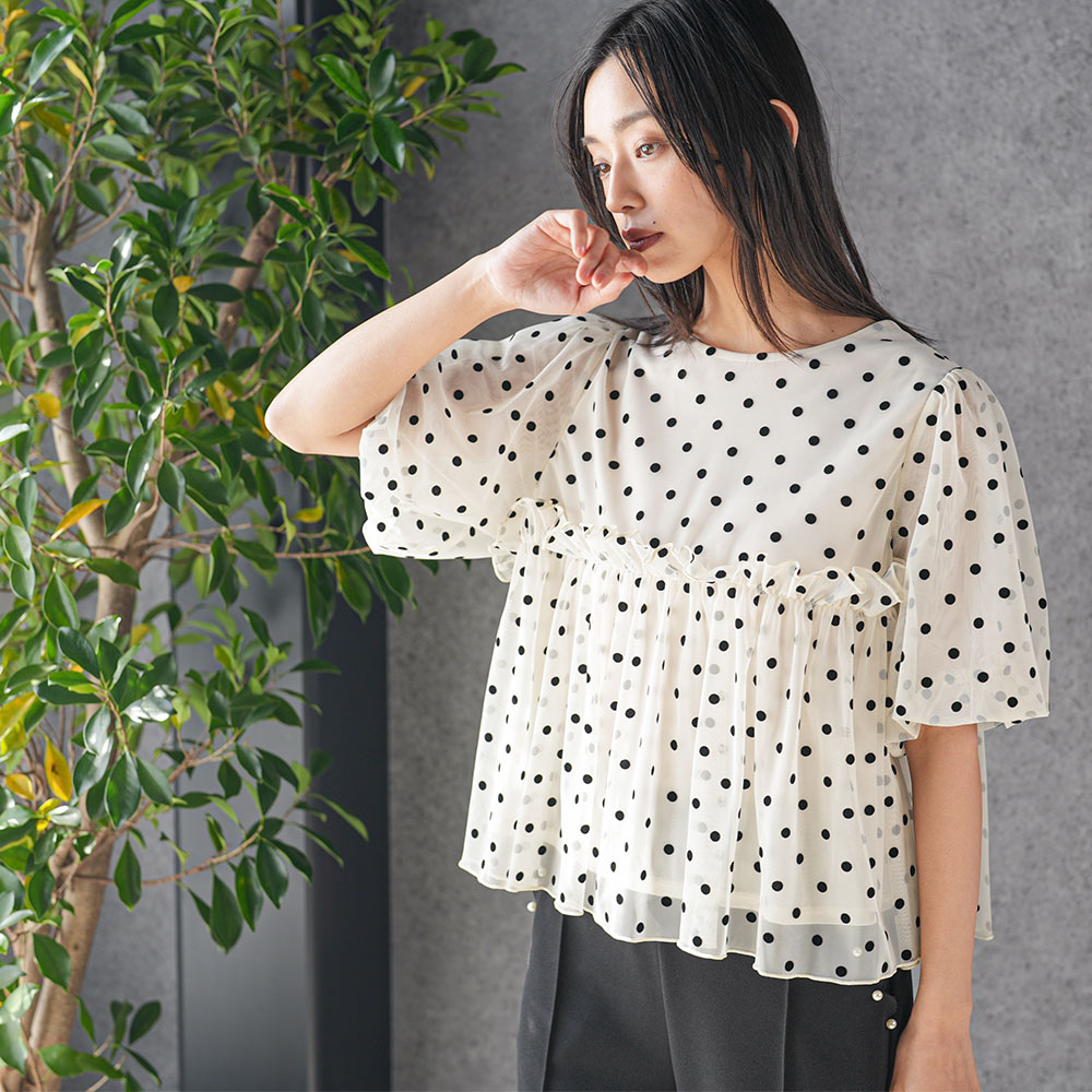 【7月末まで】fitmore フロッキードットバルーンスリーブトップス フロッキードットバルーンスリーブトップス【宅配便】 | Fit more