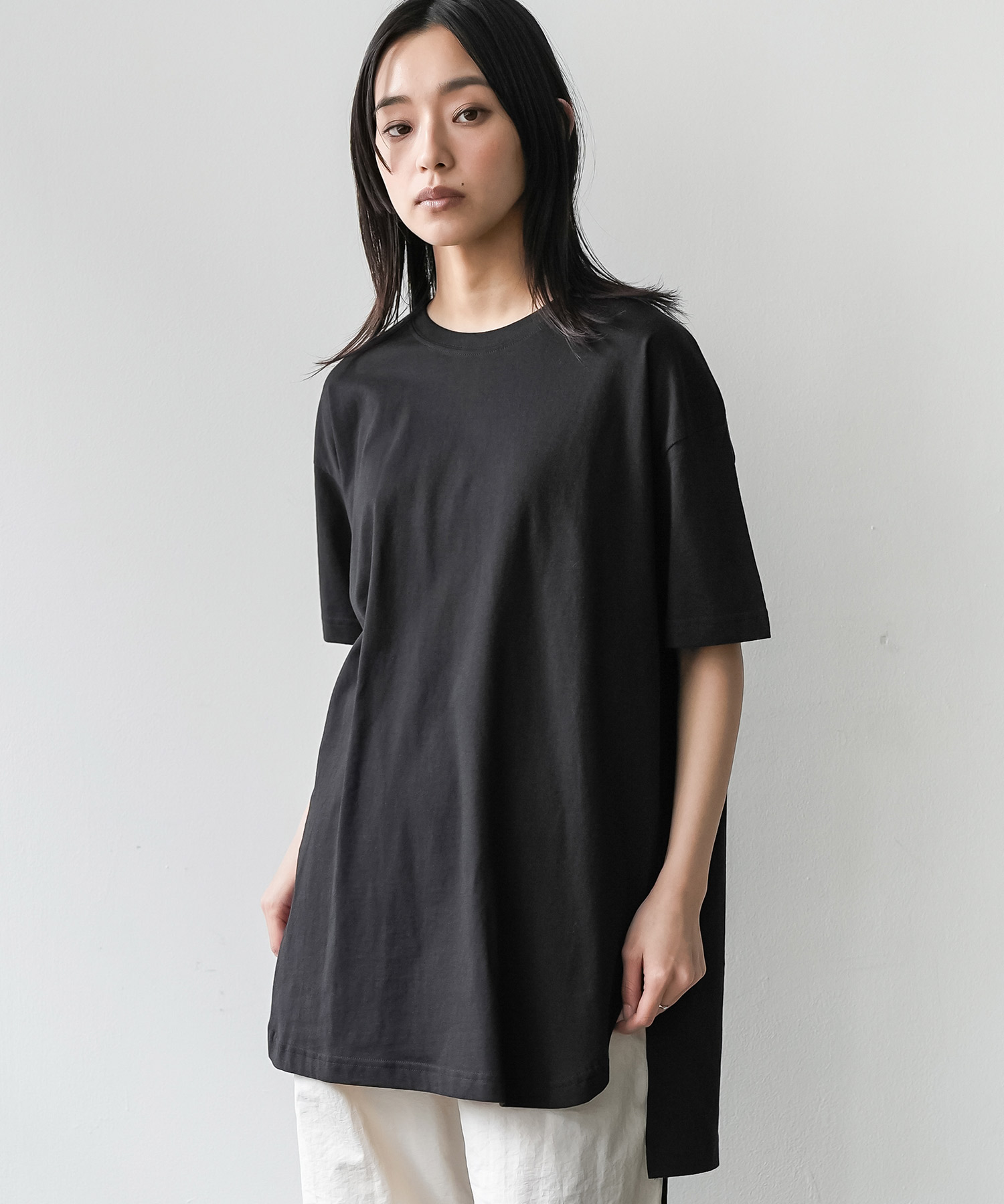 サイドスリット裾ラウンドTシャツ クルーネックT 裾ラウンドT
