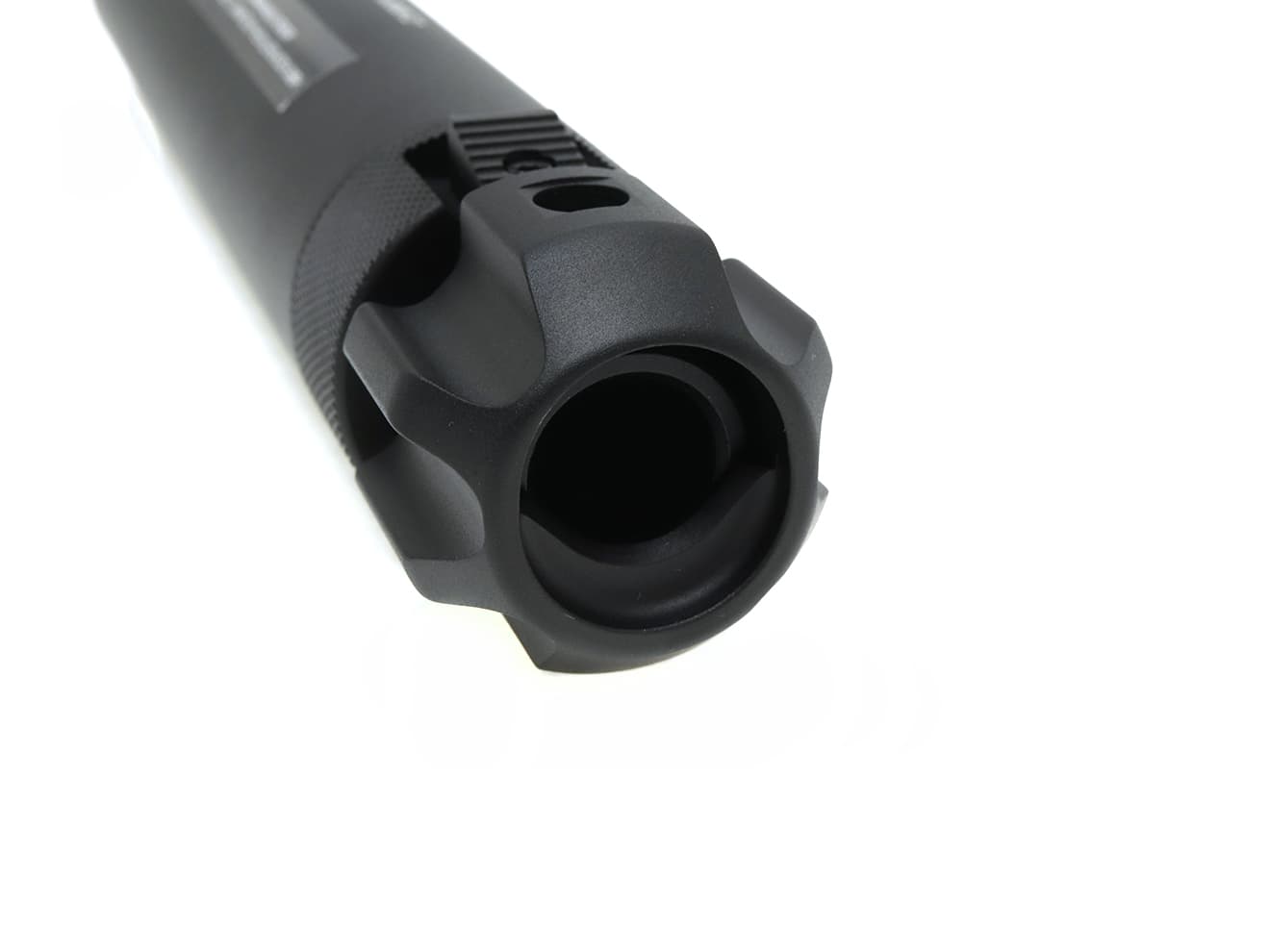 vf9-ss-mp7-02_4.jpg