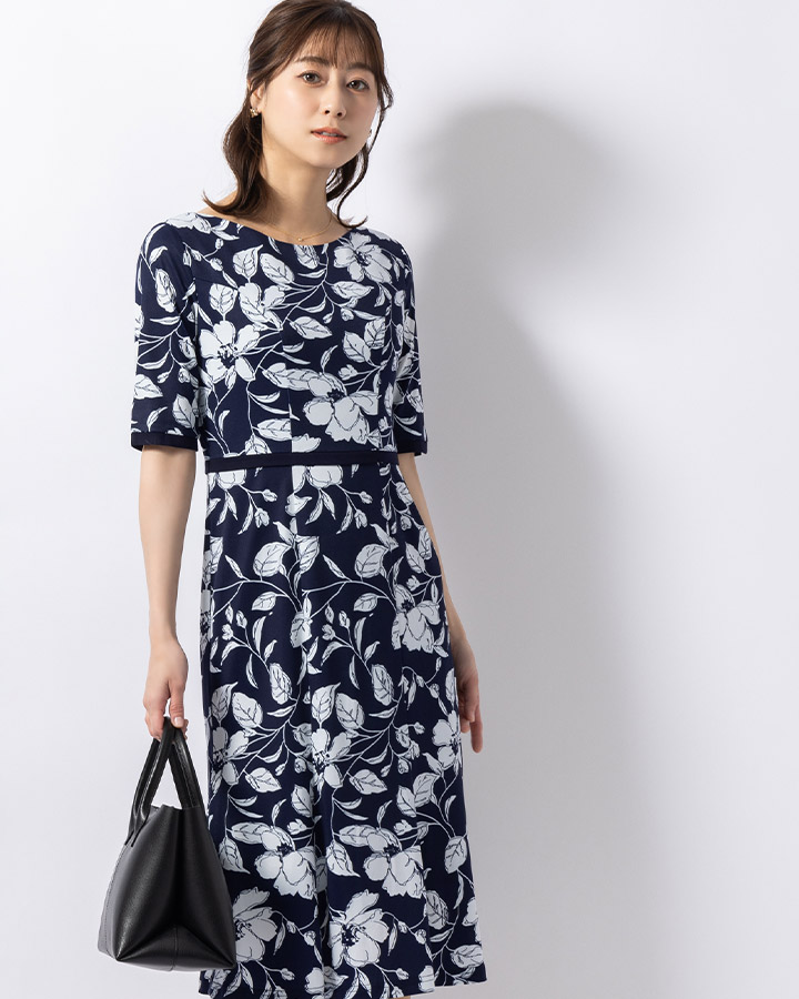 Dior 半袖ワンピース クリーム色 新品未使用タグ付き　最終値下げ 210.jpg