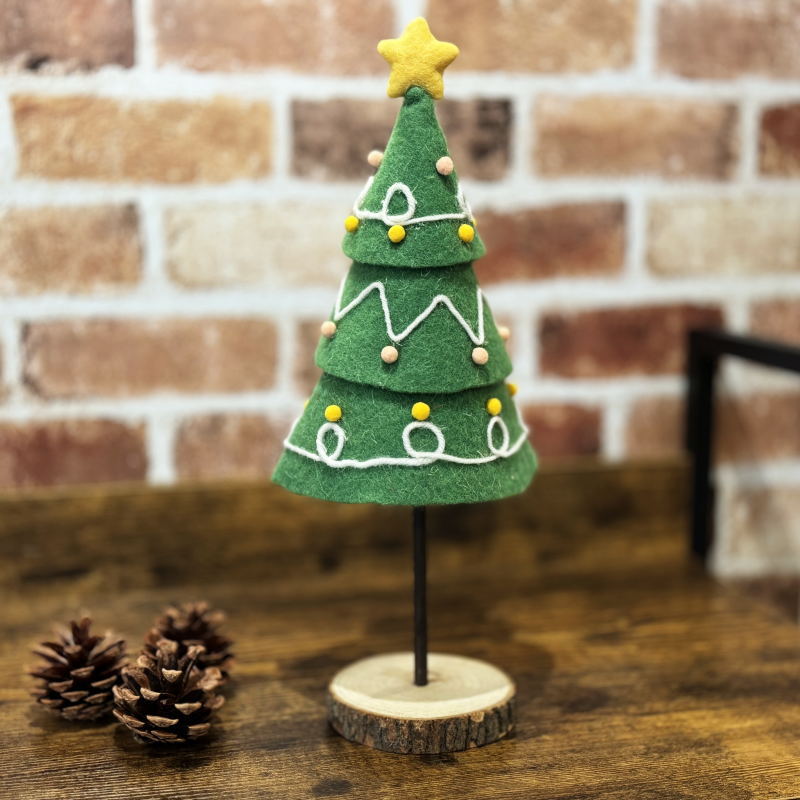 クリスマスツリー フエルトツリースタンド 置物 : Color and Seasons