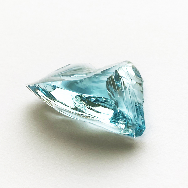 お値下げ　アンダラクリスタル　シエラネバダ産　　エレクトリックブルー　６８g シエラネバダ産 アンダラクリスタル】エレクトリックブルー 魂を